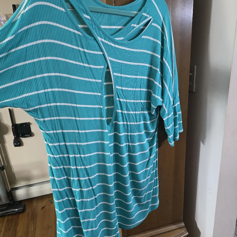 Top - Picture 3 of 3